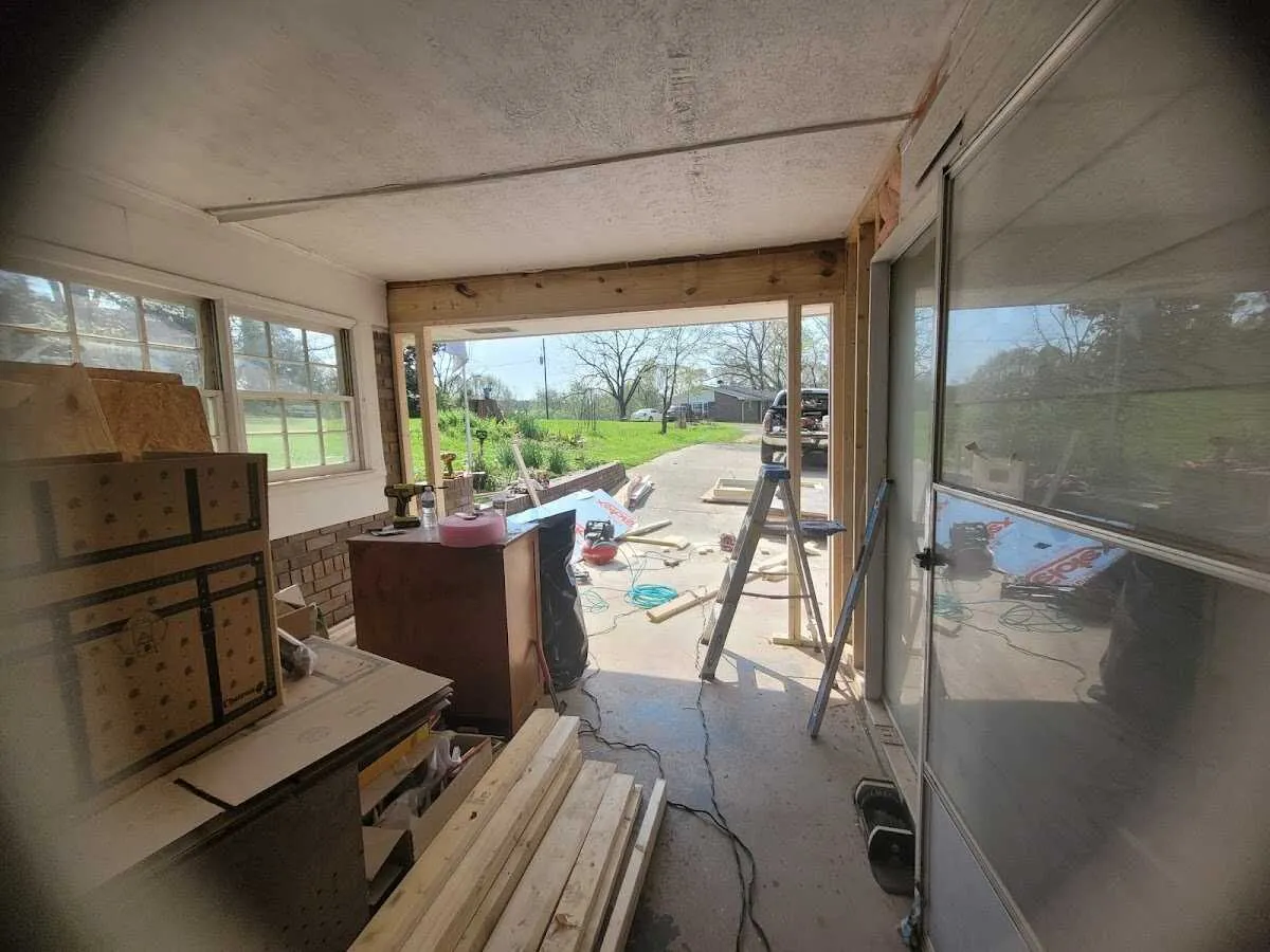 Air movers and dehumidifier for Drying & Dehumidification in Aventura